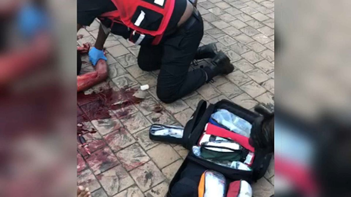 Fegyveresek törtek be egy dél-afrikai mecsetbe, három hívő torkát elvágták