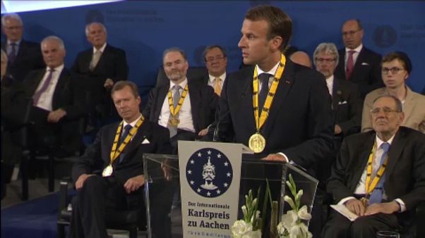 Macron: Azonnal cselekedni kell! Macron: Azonnal cselekedni kell!