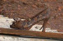 Sárlavina mosta el a falut