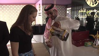 L'inviata a Cannes, Belle Donati, nello stand dell'Arabia Saudita