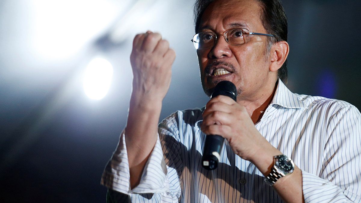 FILE PHOTO Anwar Ibrahim speaks during election campaign Kuala Lumpur 2013