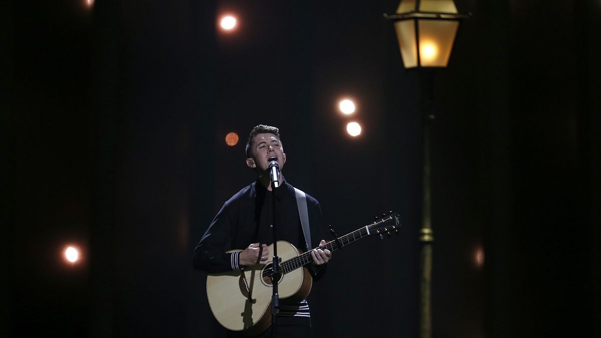 Ryan O’Shaughnessy singt für Irland "Together" beim ersten ESC-Halbfinale
