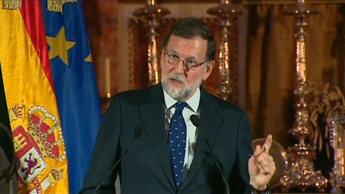 Rajoy blande el 155 y critica el pasado tuitero de Torra