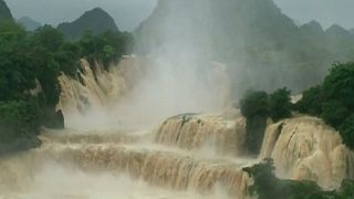 Пограничный водопад в сезон дождей