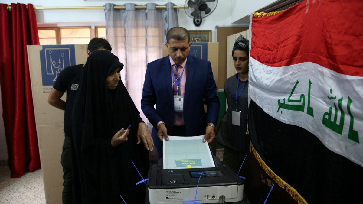 Irak'ta yapılan genel seçimlere katılım düşük oldu