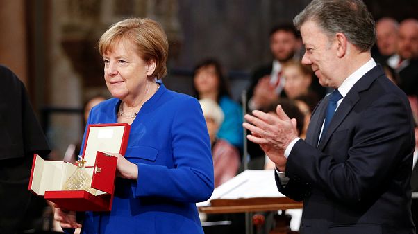 Angela Merkel'e Barış Lambası ödülü Angela Merkel'e Barış Lambası ödülü