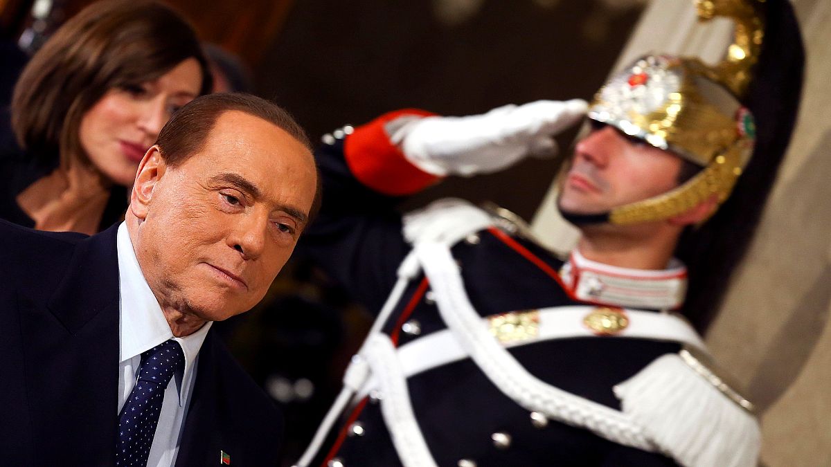 إيطاليا تسمح لبرلسكوني بالعودة إلى الحياة السياسية