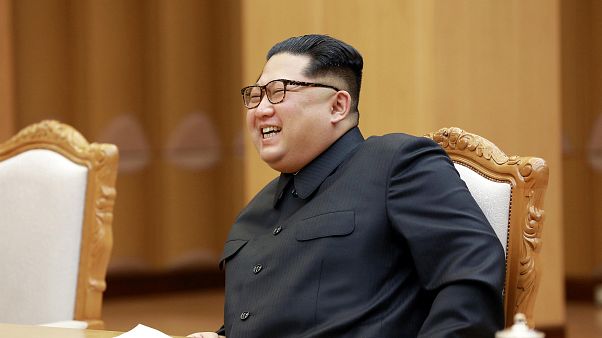 Coreia do Norte promete desativar complexo nuclear Coreia do Norte promete desativar complexo nuclear