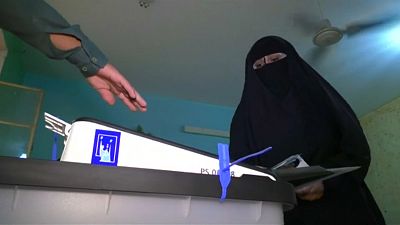 Иракцы голосуют на парламентских выборах