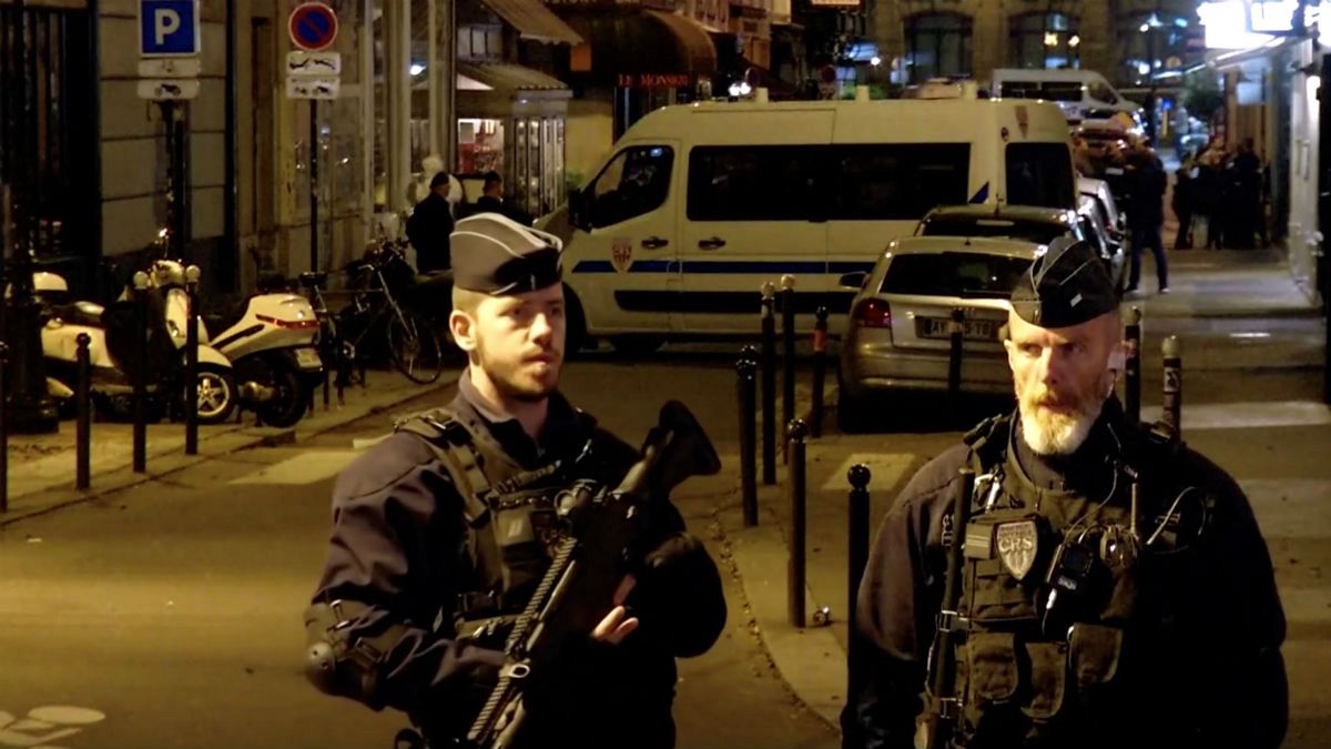 حمله فردی مسلح به چاقو به عابران در پاریس 