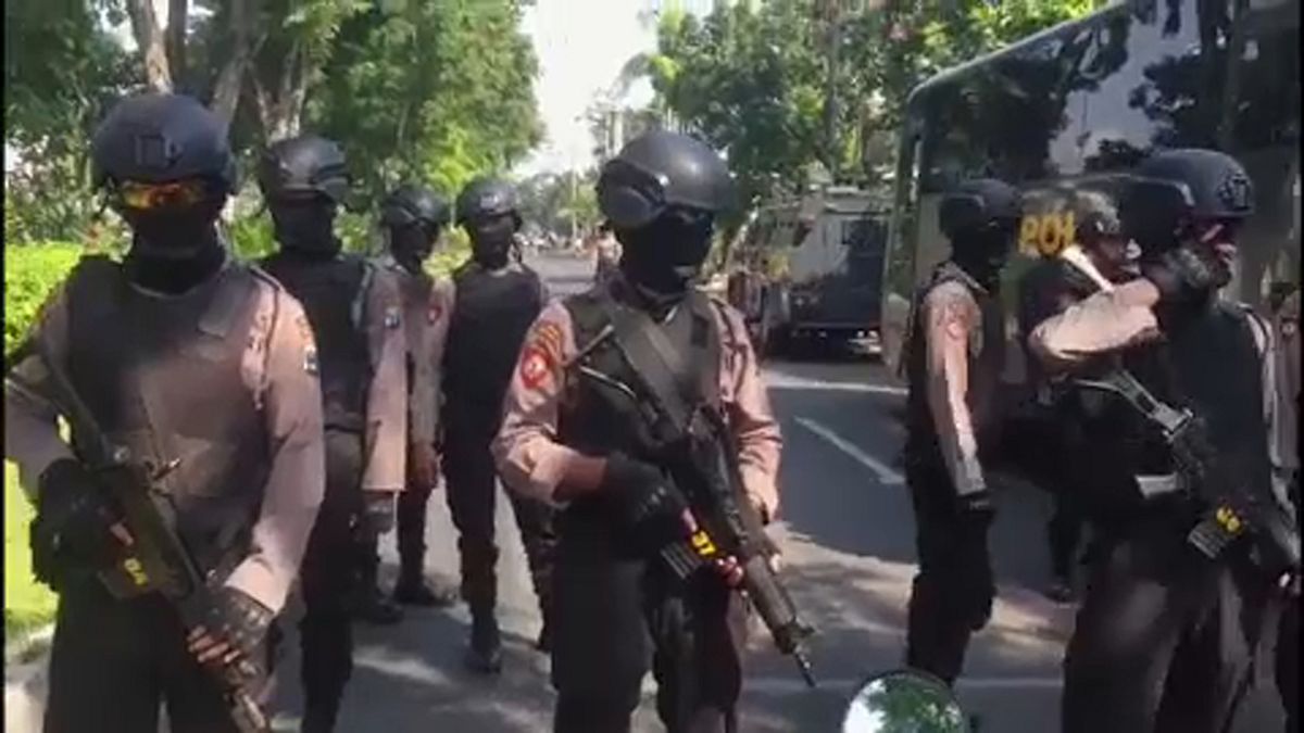 Három merénylet, legalább tizenegy halott Indonéziában
