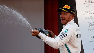 Hamilton celebra vitória no GP de Espanha