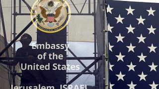 كل ما تريد أن تعرفه عن نقل السفارة الأميركية إلى القدس 