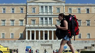 Ελλάδα: Μόνο με διεθνές δίπλωμα οδήγησης θα νοικιάζουν αυτοκίνητα τουρίστες εκτός ΕΕ