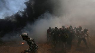 تصاویری از حمله چرخبال های ارتش اسراییل به معترضان فلسطینی