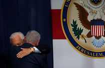 Accolades entre Benjamin Netanyahu et David Friedman