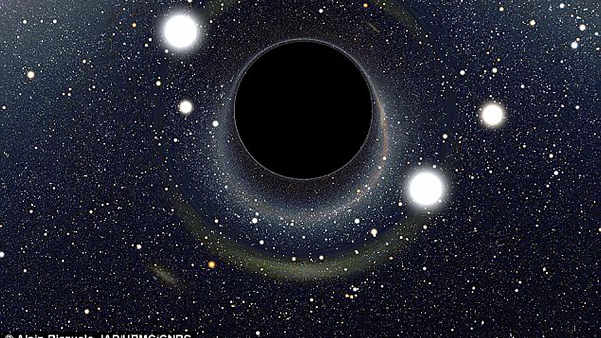 H πιο αχόρταγη μαύρη τρύπα στο σύμπαν!