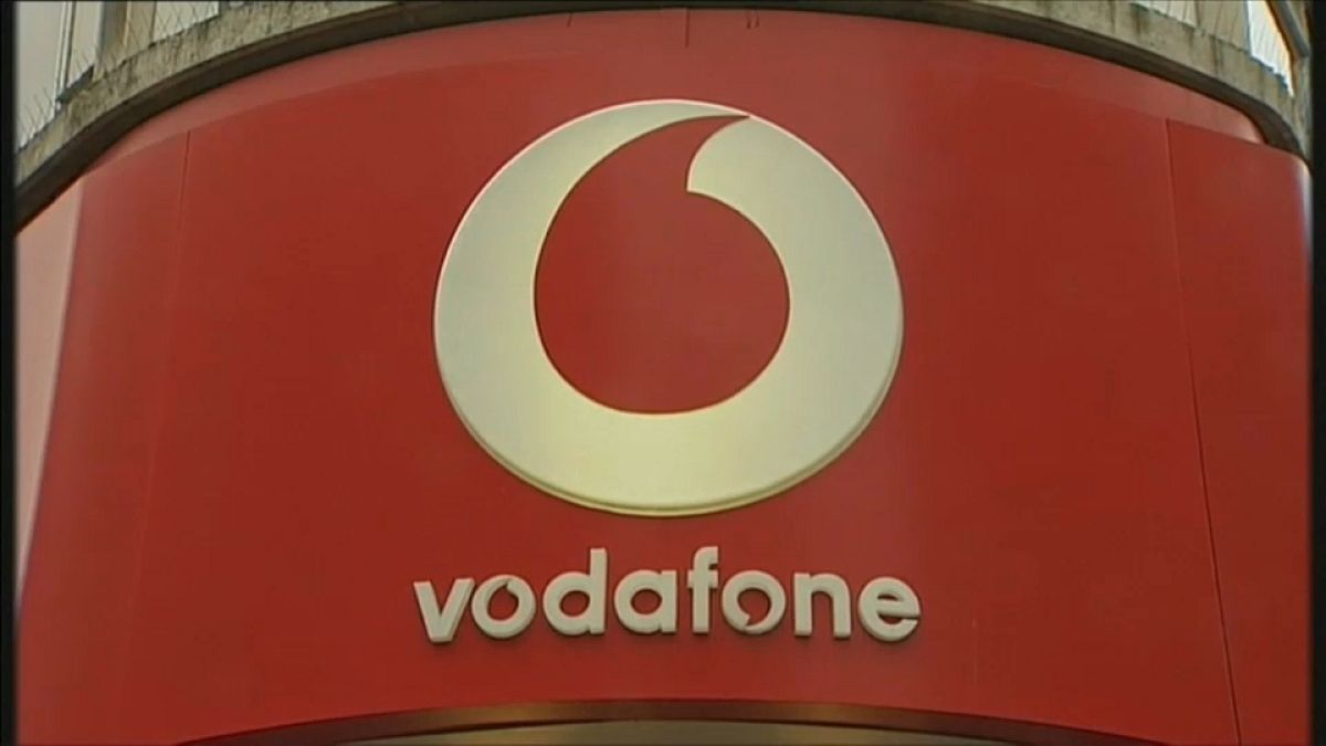 Vodafone chief to step down