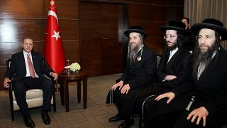 الرئيس التركي رجب طيب إردوغان يجتمع مع عدد من حركة "ناطوري كارتا" اليهودية 