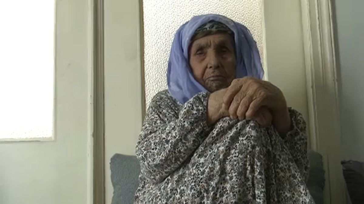 Unokáit szeretné látni a 111 éves menekült