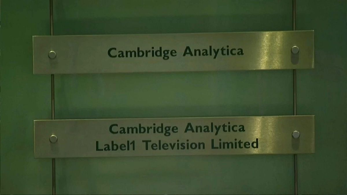 Cambridge Analytica "под колпаком" ФБР?