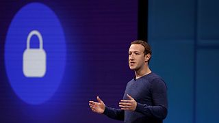 فیسبوک در سه ماه گذشته ۲۱ میلیون عکس برهنه را حذف کرده است
