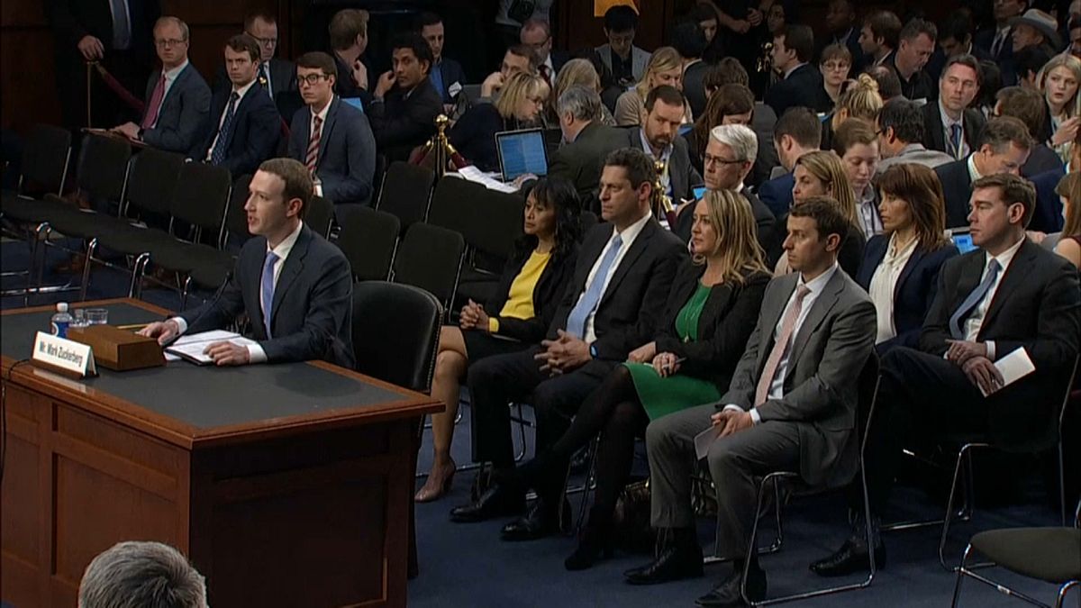 Facebook-Skandal: Zuckerberg wird in Europa aussagen