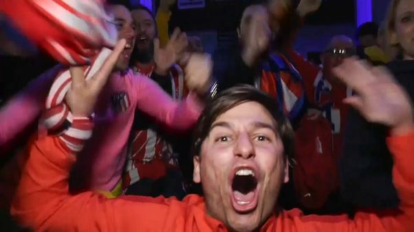 Los fans del Atlético de Madrid, eufóricos en Lyon Los fans del Atlético de Madrid, eufóricos en Lyon