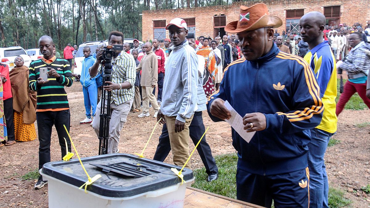 Le Burundi vote pour renforcer son président