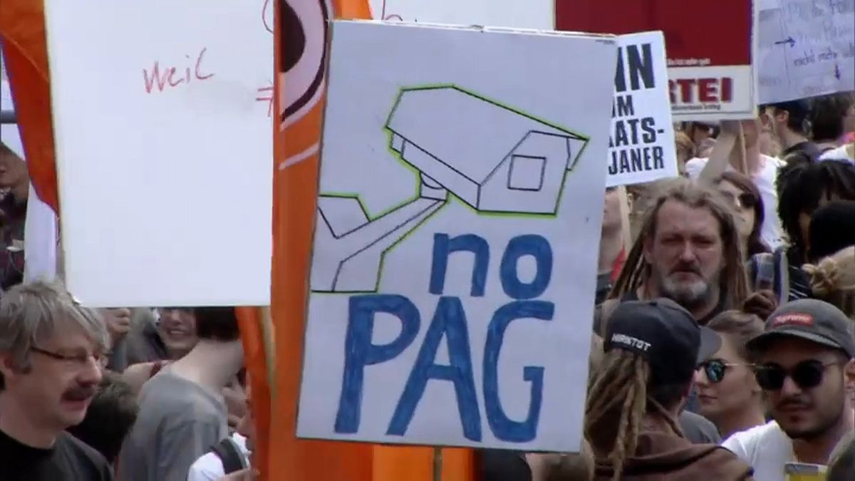 manifestanti contro il disegno di legge Pag