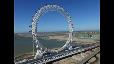 شاهد: الصين تفتتح أكبر عجلة في العالم بدون حاملات