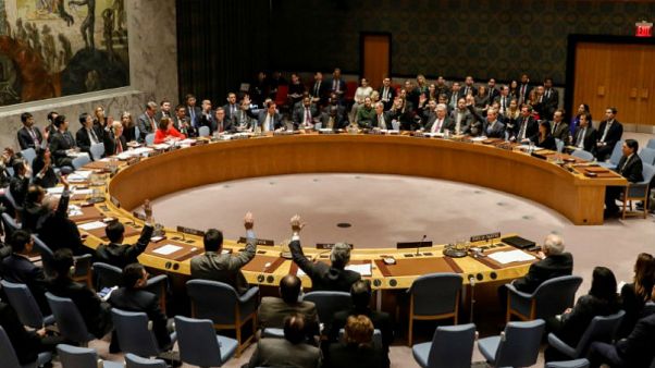 مجلس الأمن يصوت على مقترح الكويت بإرسال قوات دولية لحماية الفلسطينيين في غزة مجلس الأمن يصوت على مقترح الكويت بإرسال قوات دولية لحماية الفلسطينيين في غزة