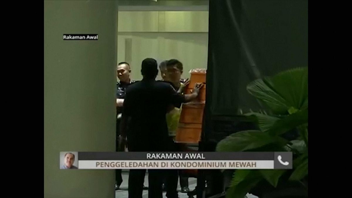 Malaisie : des sacs d'argent liquide et de bijoux trouvés chez l'ex-Premier ministre