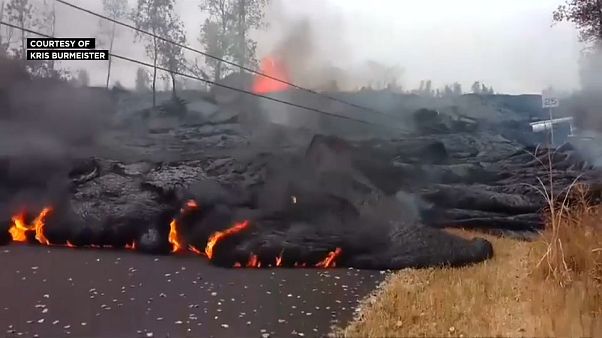 Hawaii's Kilauea volcano sends lava onto the streets Hawaii's Kilauea volcano sends lava onto the streets