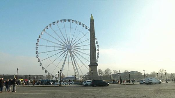 Pariser Riesenrad wird abmontiert Pariser Riesenrad wird abmontiert