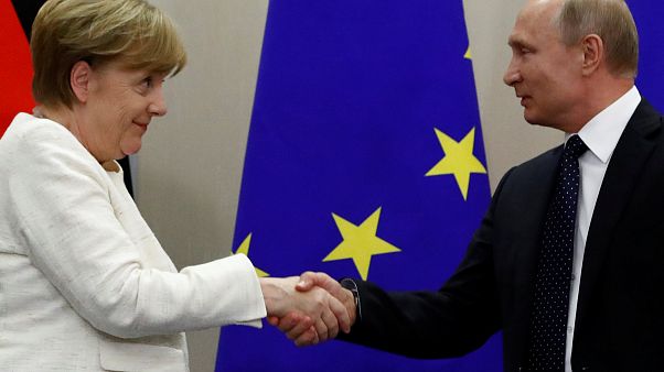 Путин и Меркель на одном "потоке" Путин и Меркель на одном "потоке"