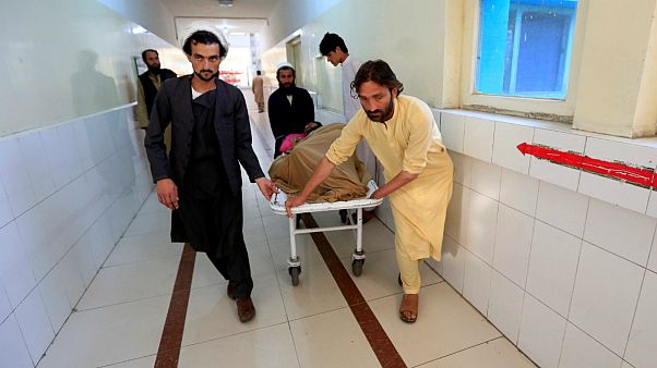 انفجار در استادیوم جلالآباد افغانستان؛ ده کشته و بیش از چهل زخمی انفجار در استادیوم جلالآباد افغانستان؛ ده کشته و بیش از چهل زخمی