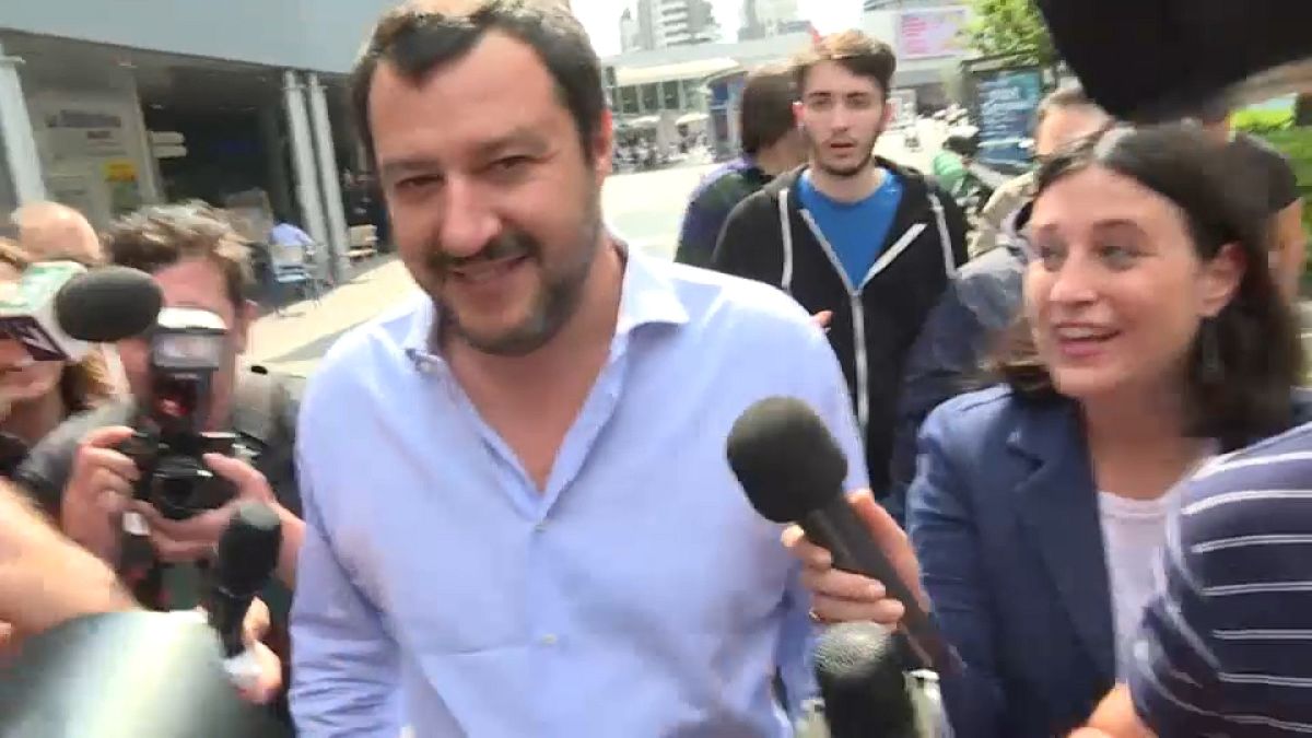 Lega-M5s, gazebo in tutta italia. Salvini: "riferiremo premier a Mattarella"
