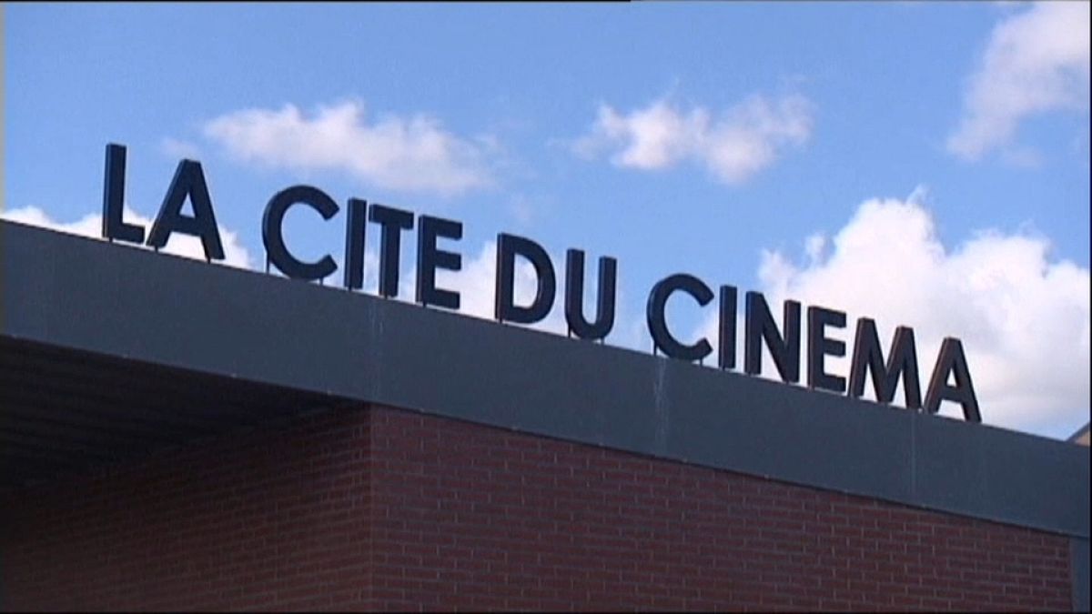 Francia, il regista Luc Besson accusato di stupro