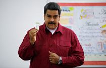 مادورو يدلي بصوته في انتخابات رئاسية مثيرة للجدل