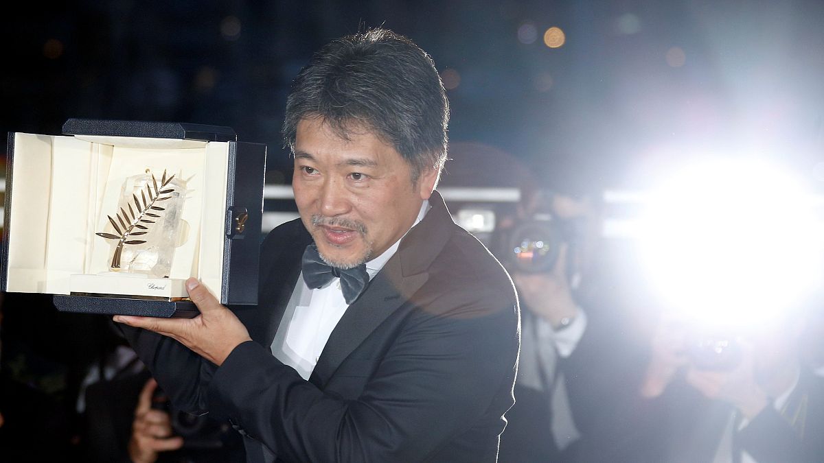 Cannes rende-se a realizador japonês