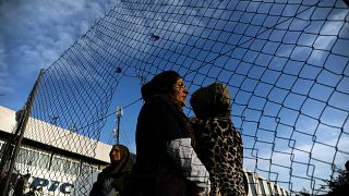 دولة أوروبية جديدة تفكر في بناء سياج لمنع تدفق المهاجرين 