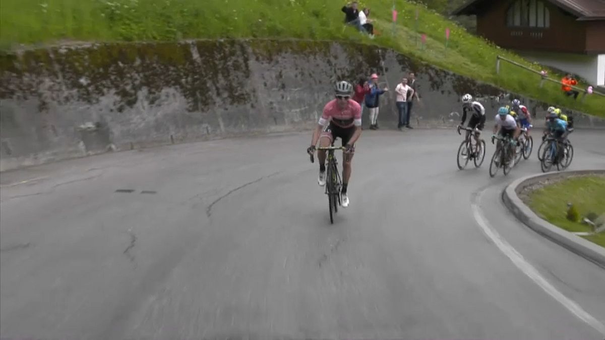 دوچرخه سواری؛ پیروزی سایمن یِیتس در پانزدهمین مرحله از تور ایتالیا 