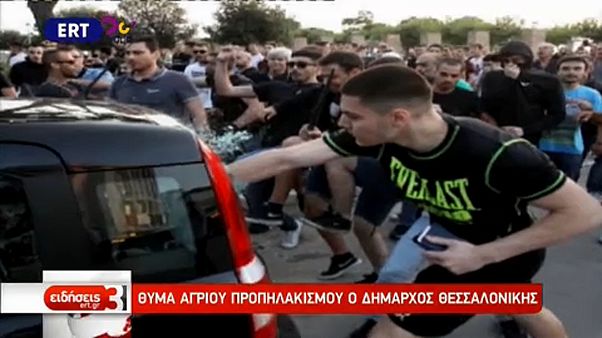 Megverték Szaloniki 75 éves polgármesterét Megverték Szaloniki 75 éves polgármesterét