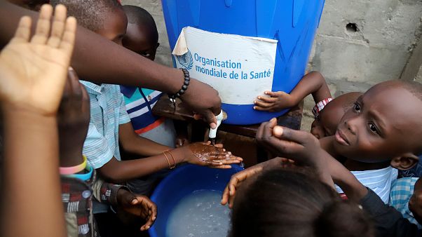 RDC inicia vacinação para conter surto de Ébola RDC inicia vacinação para conter surto de Ébola