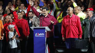 Maduro agradece a los venezolanos su victoria, entre sospechas de irregularidades