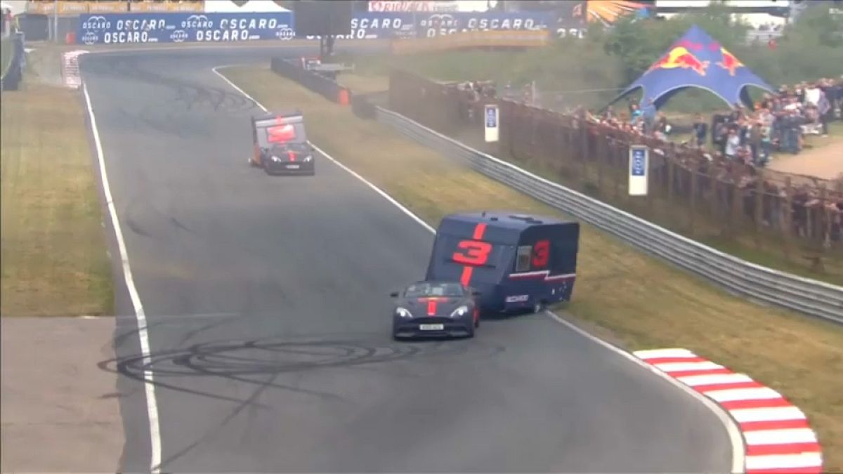 "Wohnwagen-Rennen": Verstappen und Ricciardo im Duell