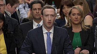 Mark Zuckerberg riferisce al Parlamento europeo in streaming