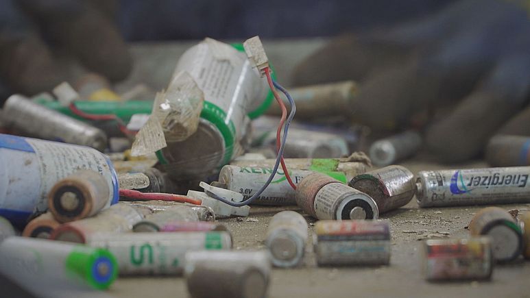Ridare vita agli scarti di pile e batterie: le nuove frontiere del riciclaggio Ridare vita agli scarti di pile e batterie: le nuove frontiere del riciclaggio