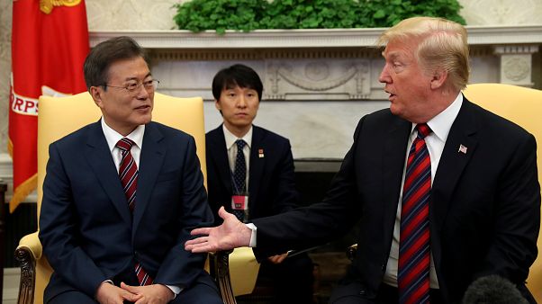 Дональд Трамп и Мун Чжэ Ин Дональд Трамп и Мун Чжэ Ин